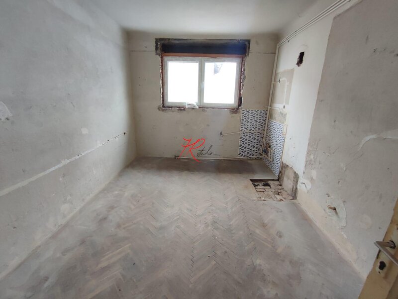 Vanzare camere/ garsoniera Primaverii