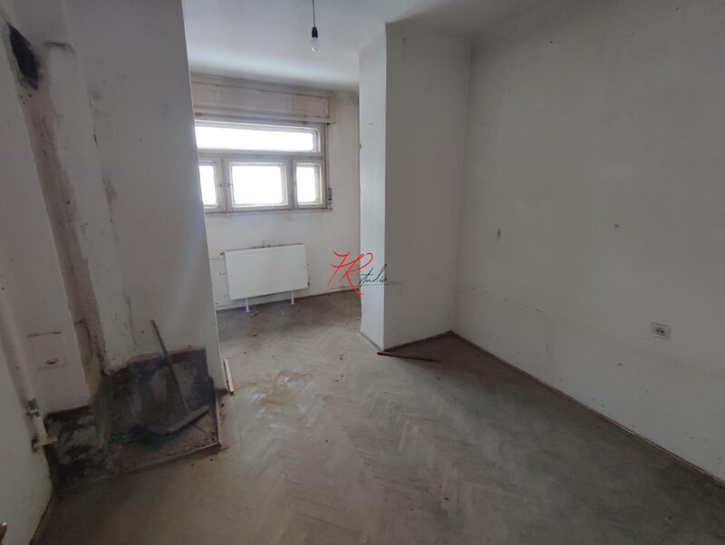 Vanzare camere/ garsoniera Primaverii